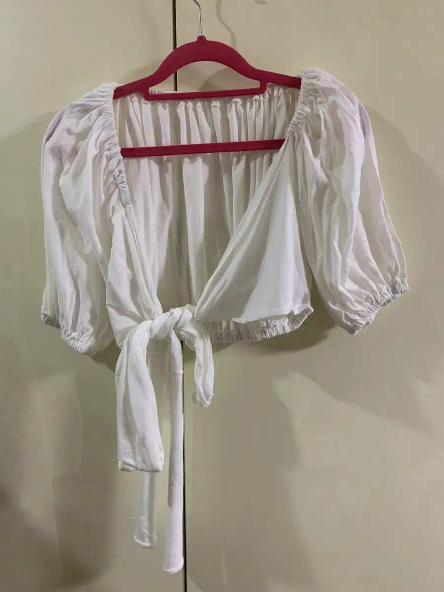 Set of blouses (white, black)