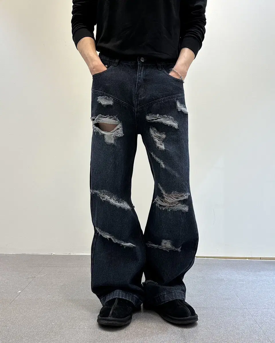 (Unisex) Distressed Wide Denim Pants