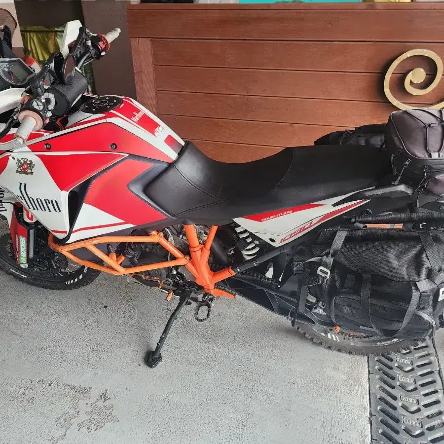 ktm 1090 adv R 팝니다.