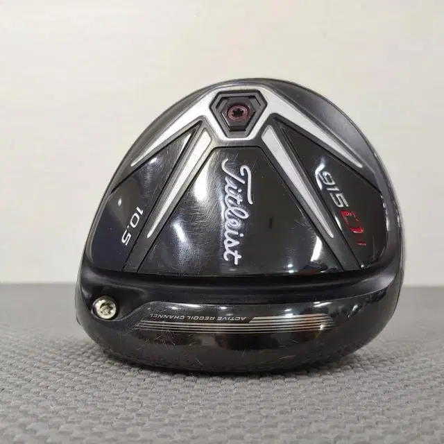 Good condition Titleist 915 D3 10.5 degree driver head S6022...