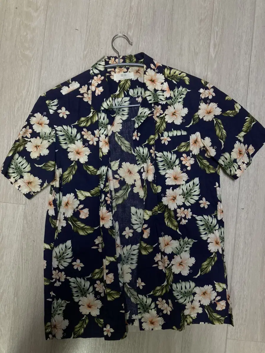 UNIQLO Hawaiian Shirt