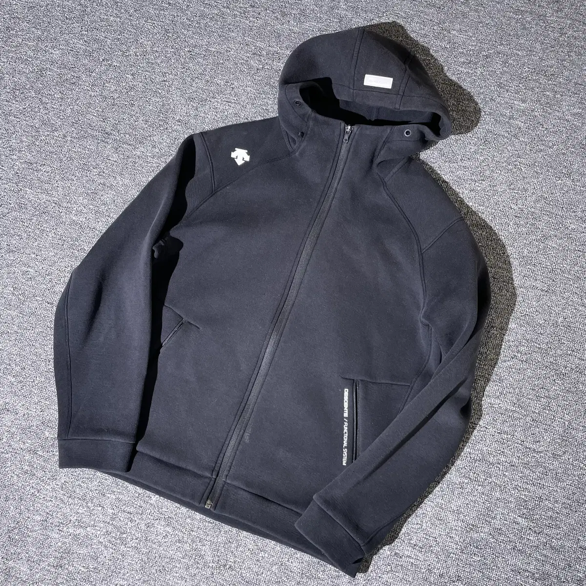 Descent hooded zip-up jacket 95-100