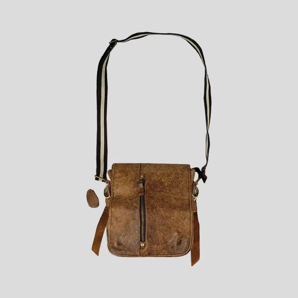 Vintage Pigmented Brown Cowhide Leather with Brass Buckle Amecazi Crossbody Shoulder Bag