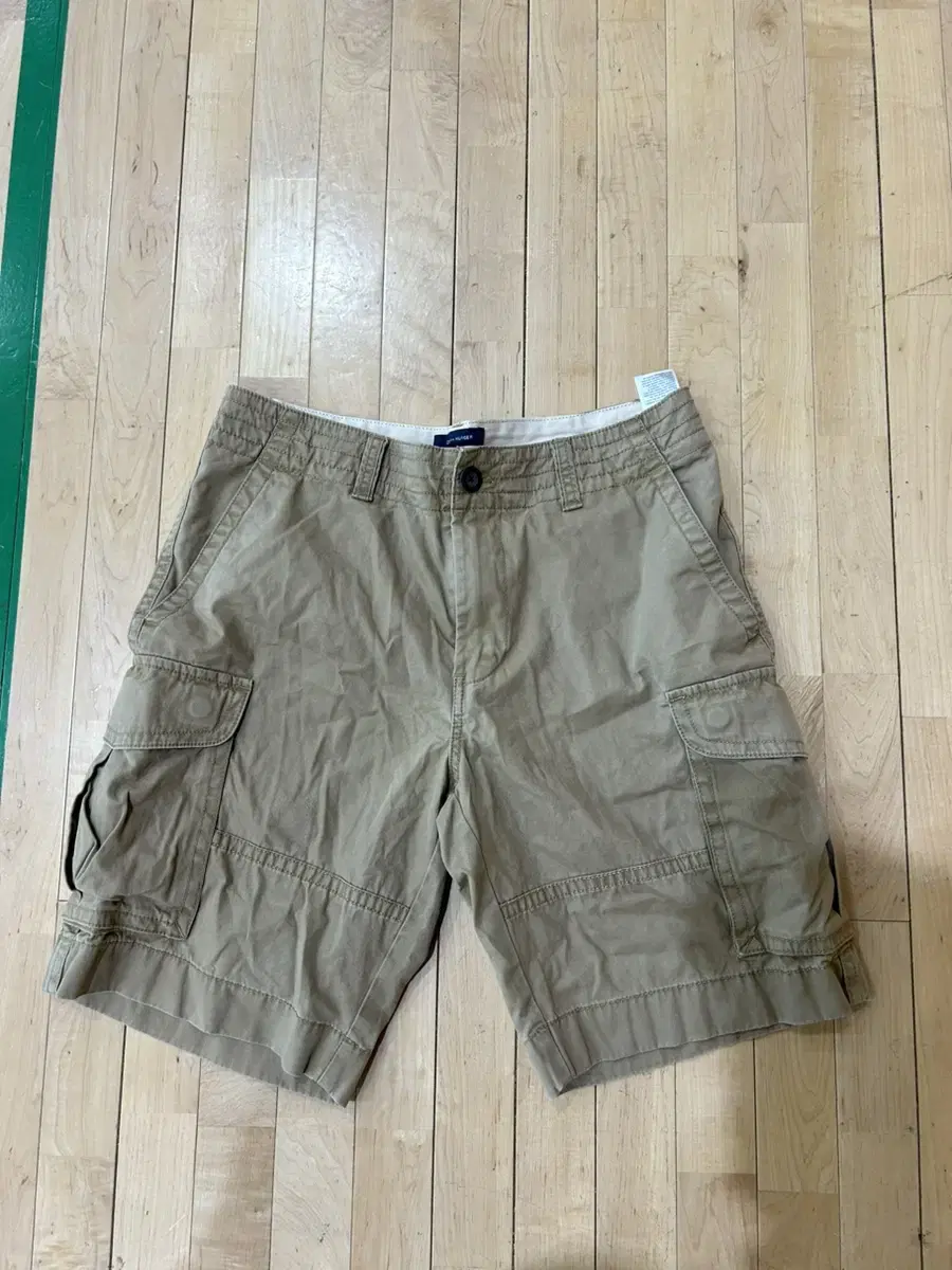 Tommy Hilfiger Sand Color Vintage Cargo Work Half Pants 32