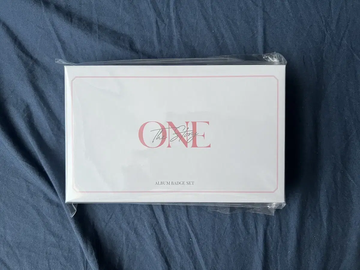 IZ*ONE album without badge set