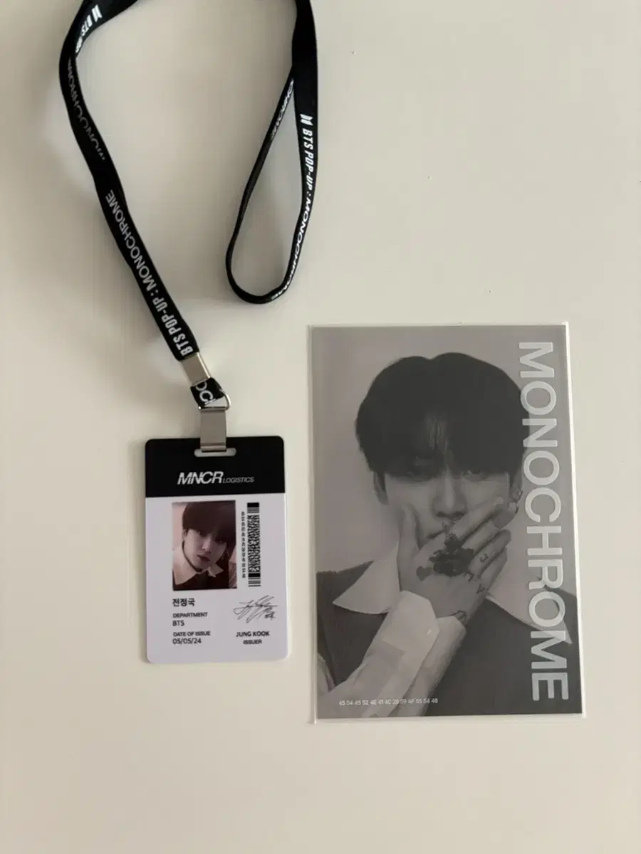 Monochrome pop up jungkook Lanyard