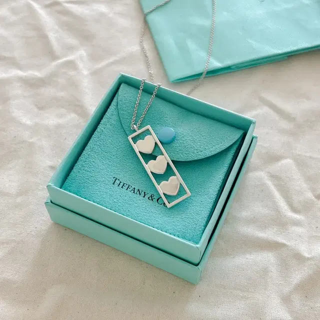 티파니 앤코 트리플 하트바 925실버 목걸이 Tiffany & Co. s