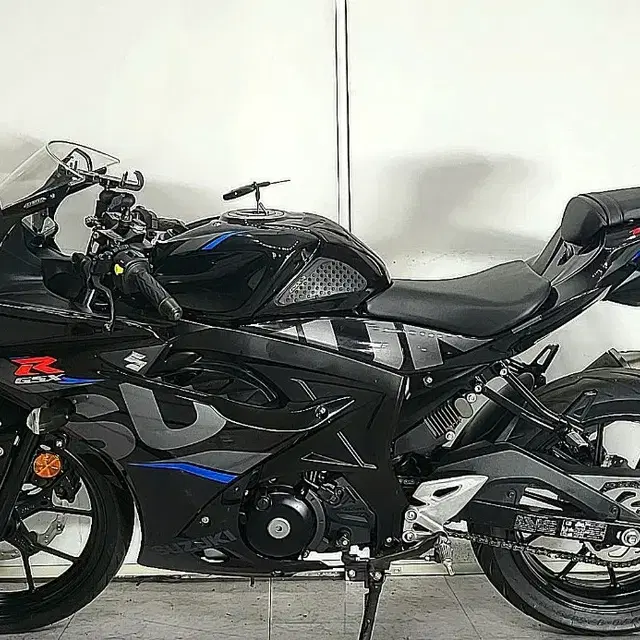 [ 스즈끼 ] GSX R125cc 19년 서울부산대구경기김해마산창원울산