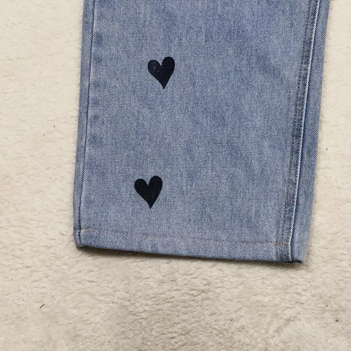 메종 김해김 데님팬츠 KIMHEKIM HEART STAMPED JEANS