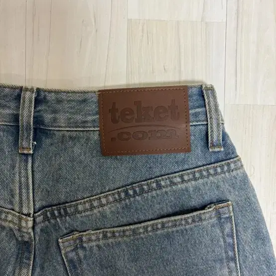 teket T jeans light blue 테켓 데님 팬츠(1회착용)