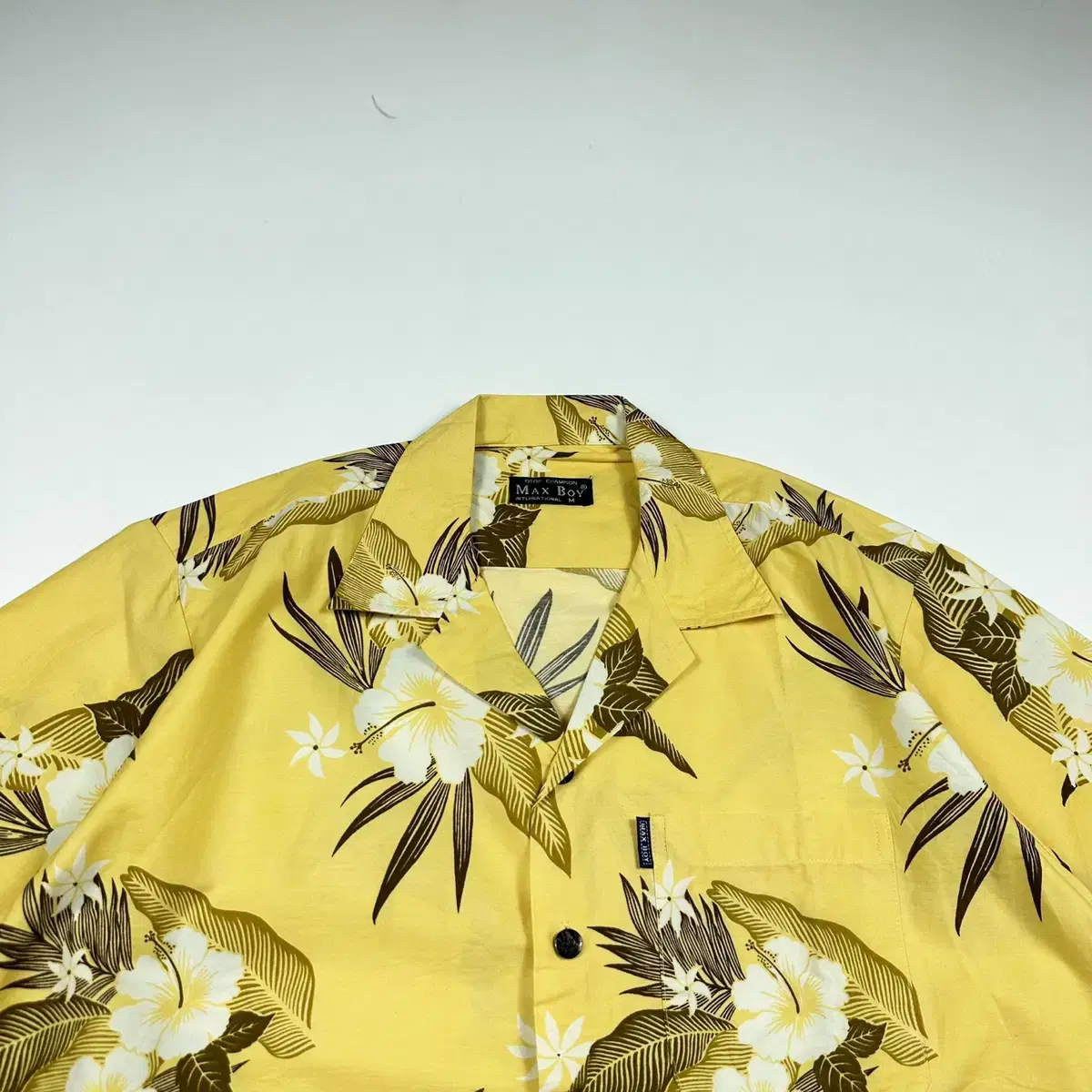 VTG Maxboy Flower Hawaiian Short Sleeve Shirt (true to size L)