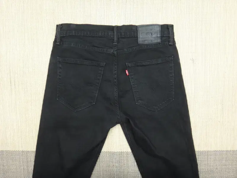 (32") Levi's 512 Men's Slim Fit Denim Black Jean