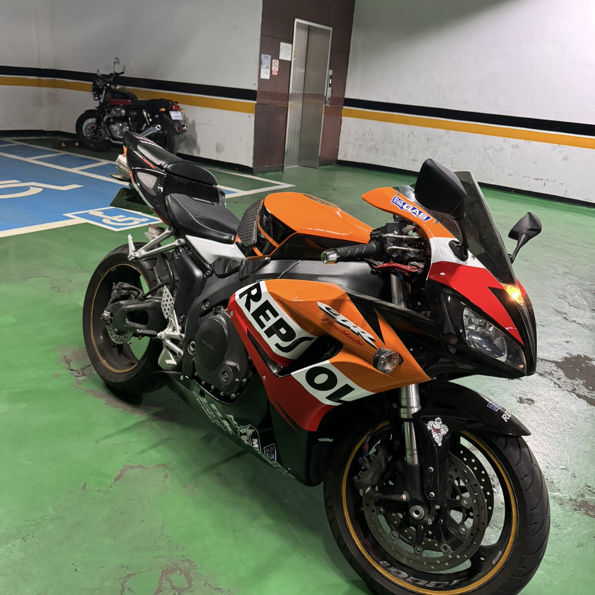 CBR1000RR 요시무라 머플러 구매합니다