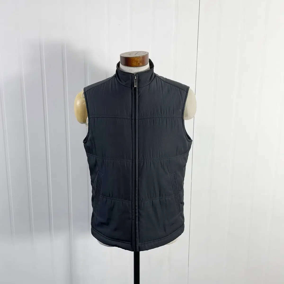 B2 Indian Men's Quilted Vest Size 95