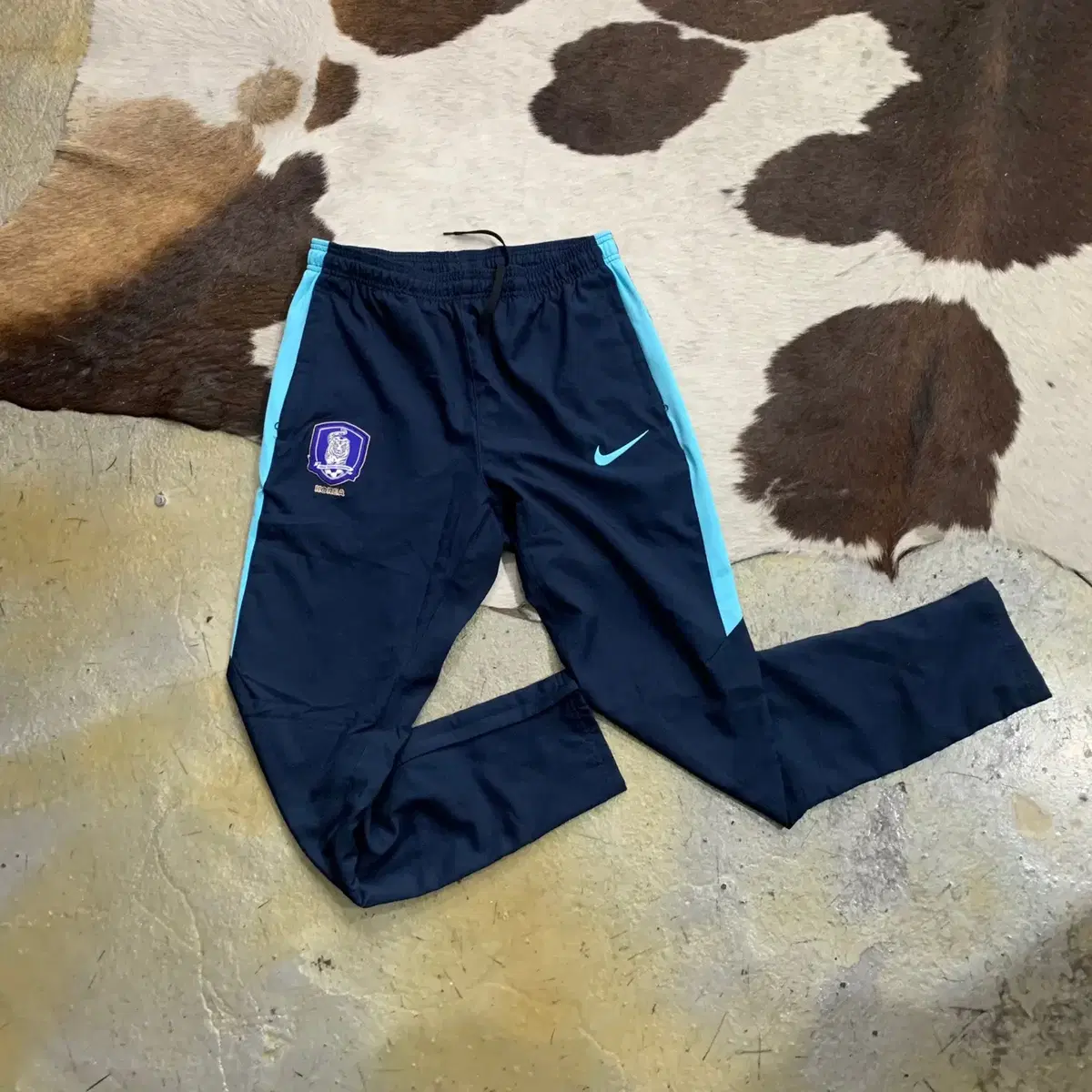 L Nike Football National Training Pants A4440