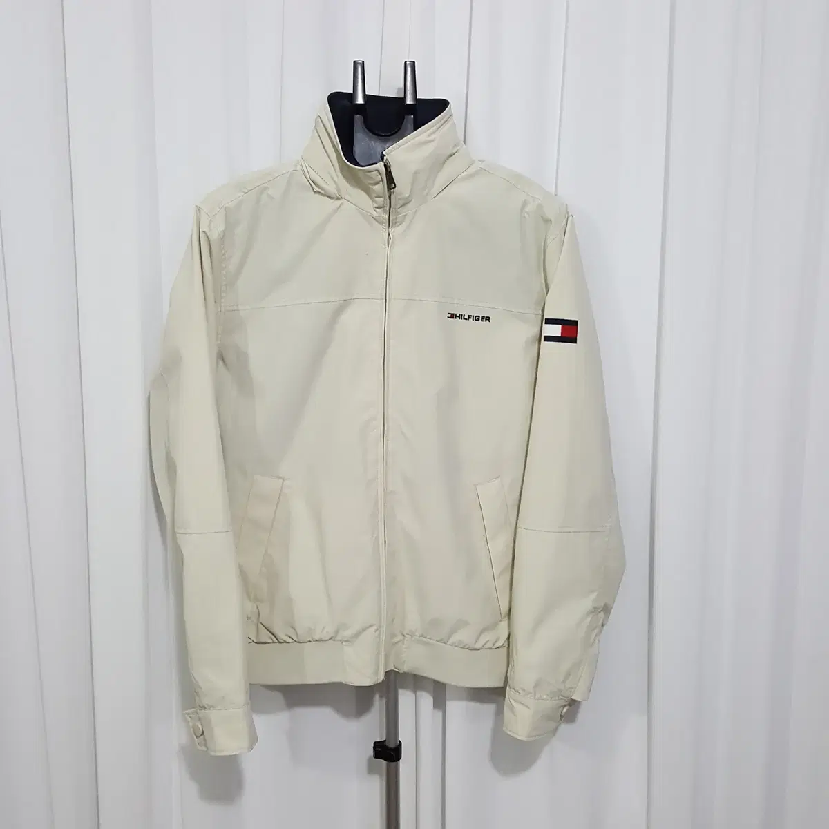 Tommy Hilfiger Hooded Bomber Jacket with Hood 105 Recommended oil cabinets