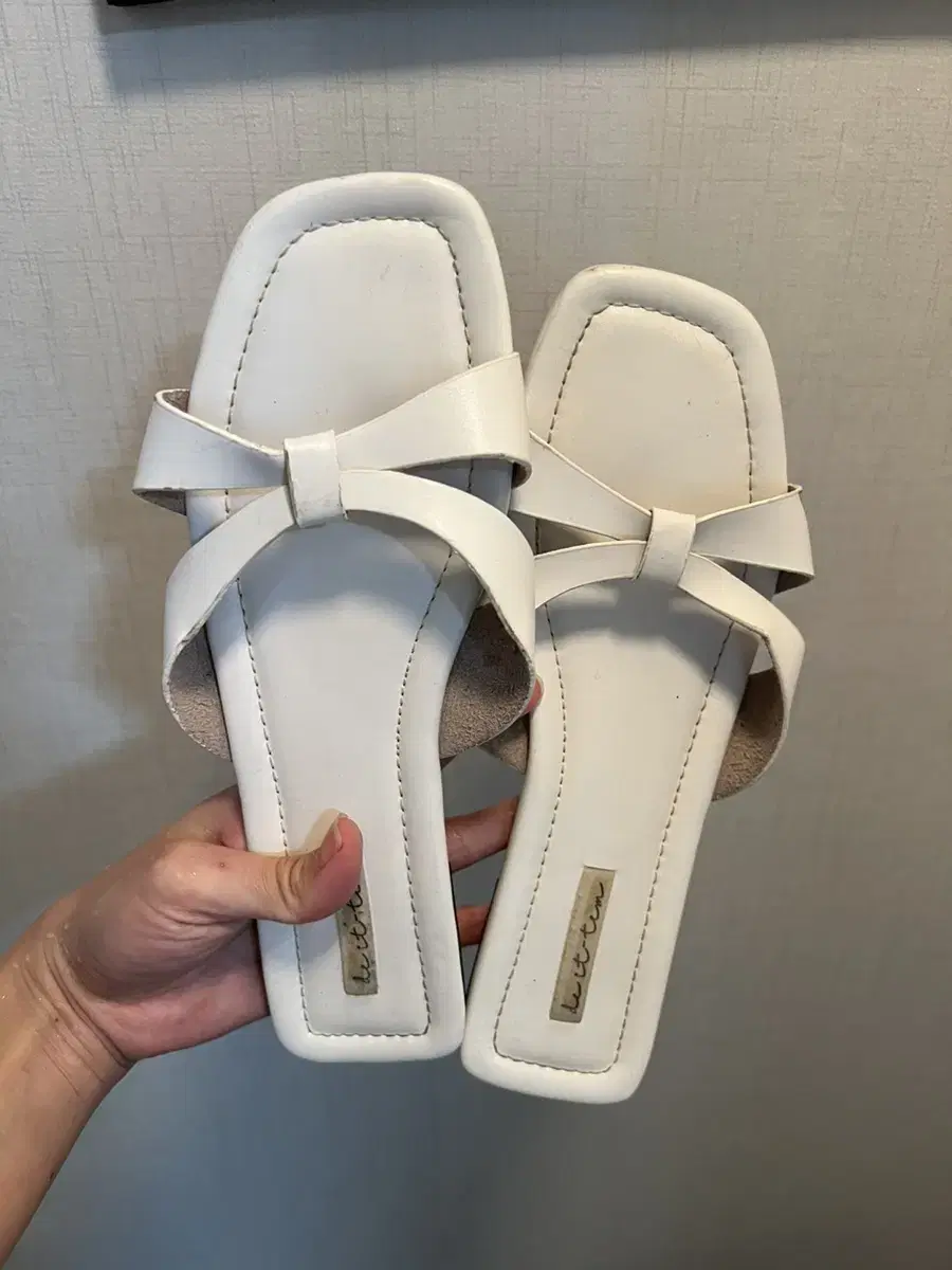 Ribbon White Sandal Slippers 250