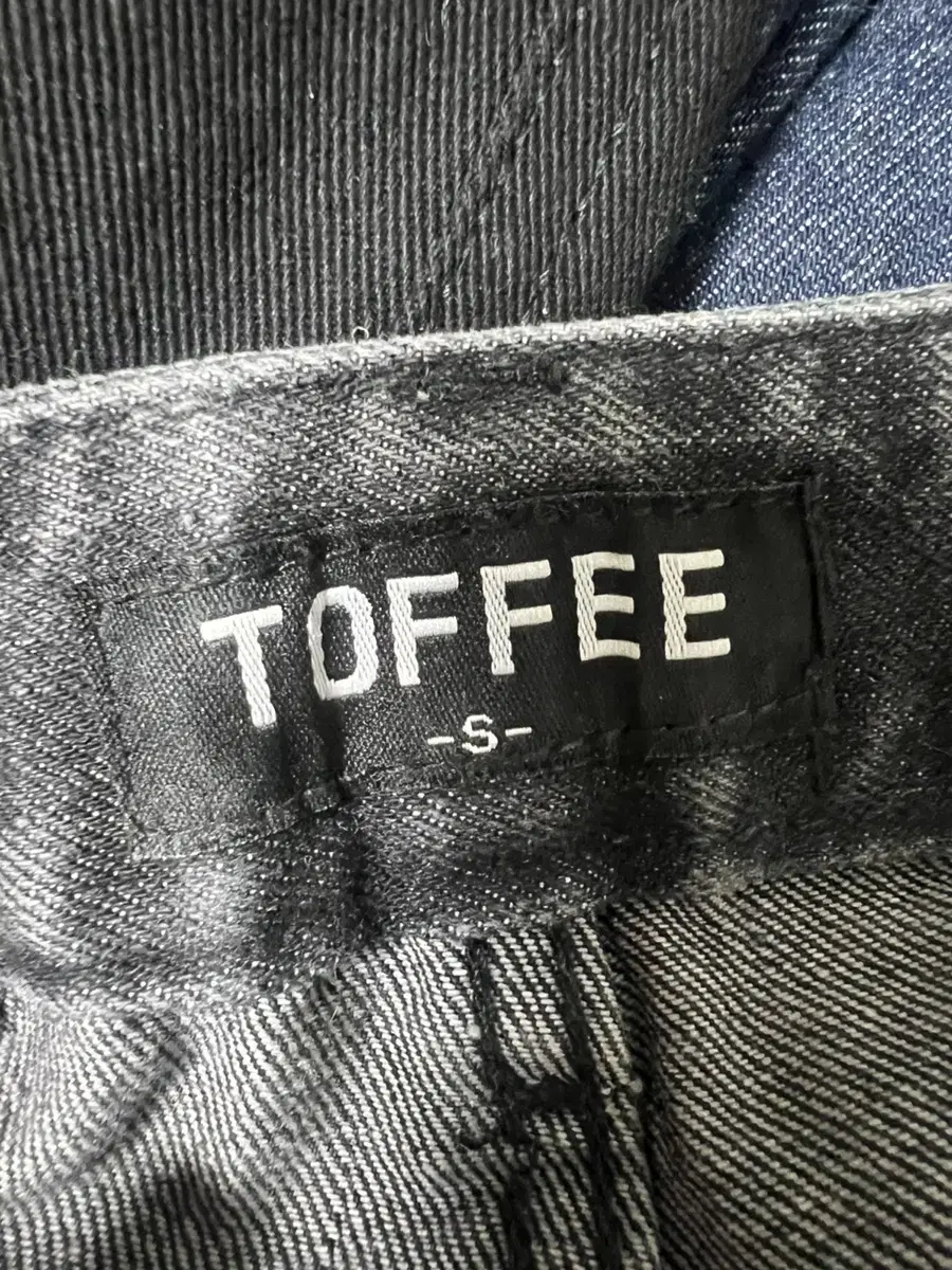 Toffee black and blue semi wide denim size S