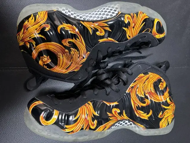 슈프림 foamposite