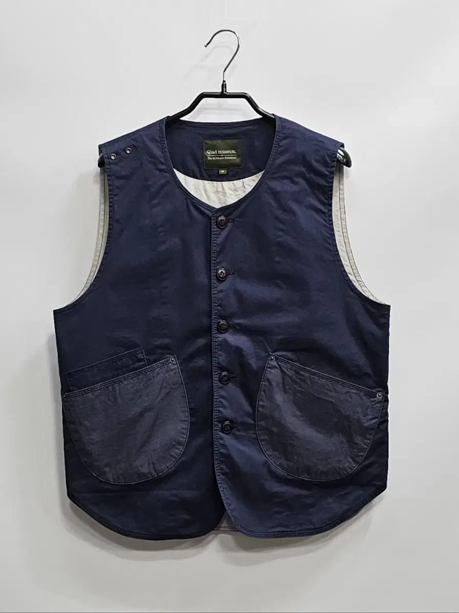 Clad Museum Vest / Men's M