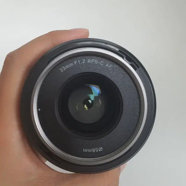 시루이 33mm f 1.2 Sniper 단렌즈 팝니다(사용 5회 미만)