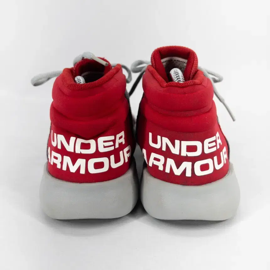 UnderArmour 언더아머 여성 운동화 235/빈티지홍