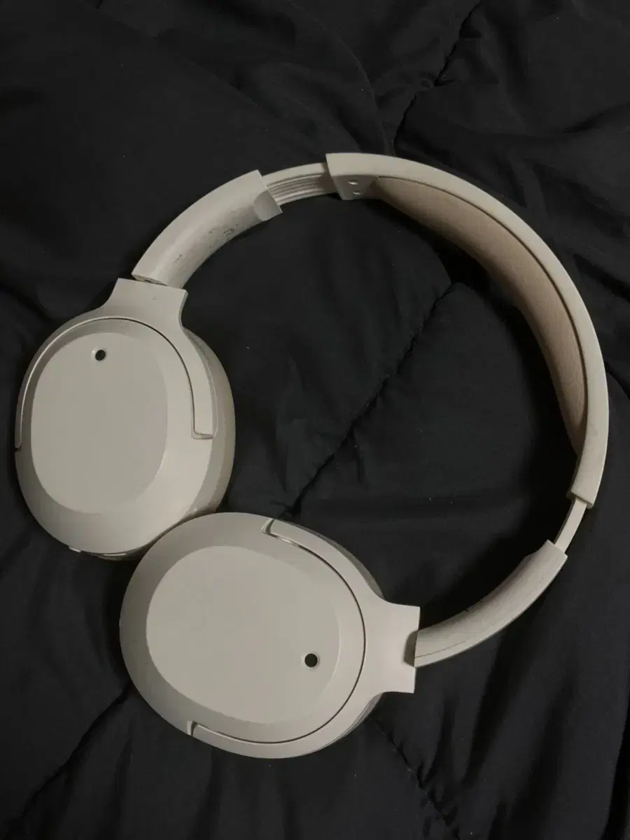 Britz headphones