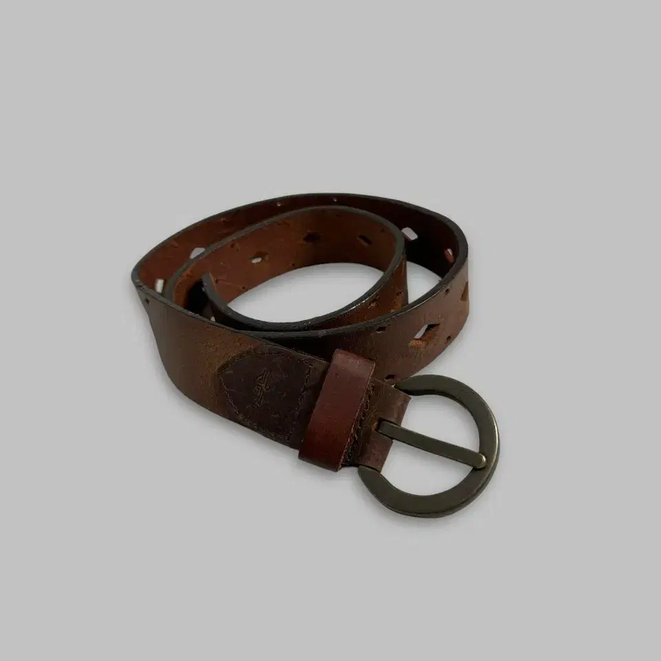 vintage dockers punching belt