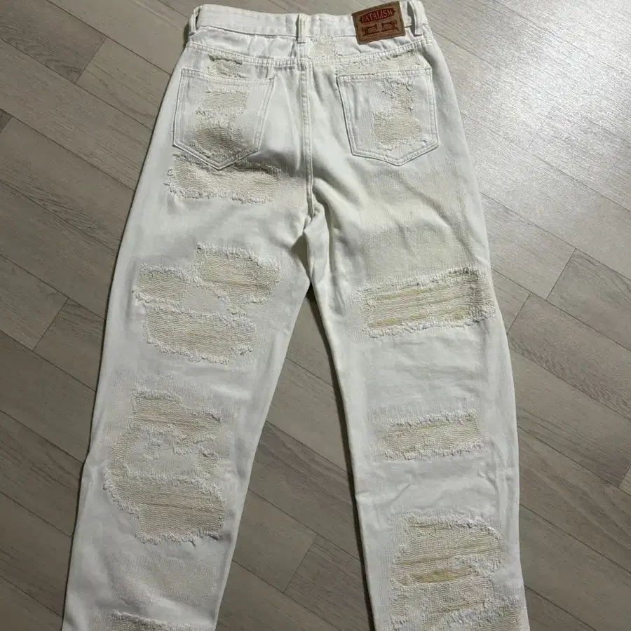 페이탈리즘 #0354 Destroyed stitch pants White