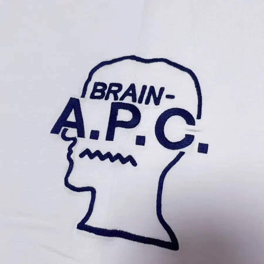 APC x 브레인데드 스푸키티셔츠