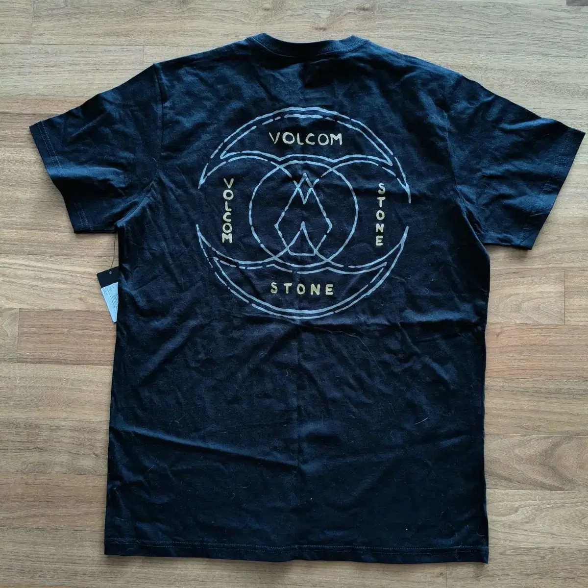 volcom 티셔츠