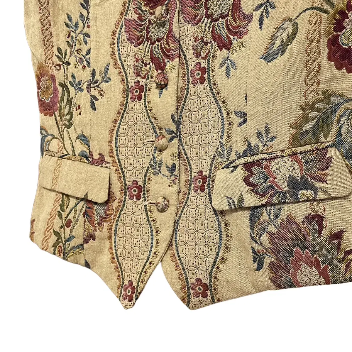 Flower pattern vintage beige vest