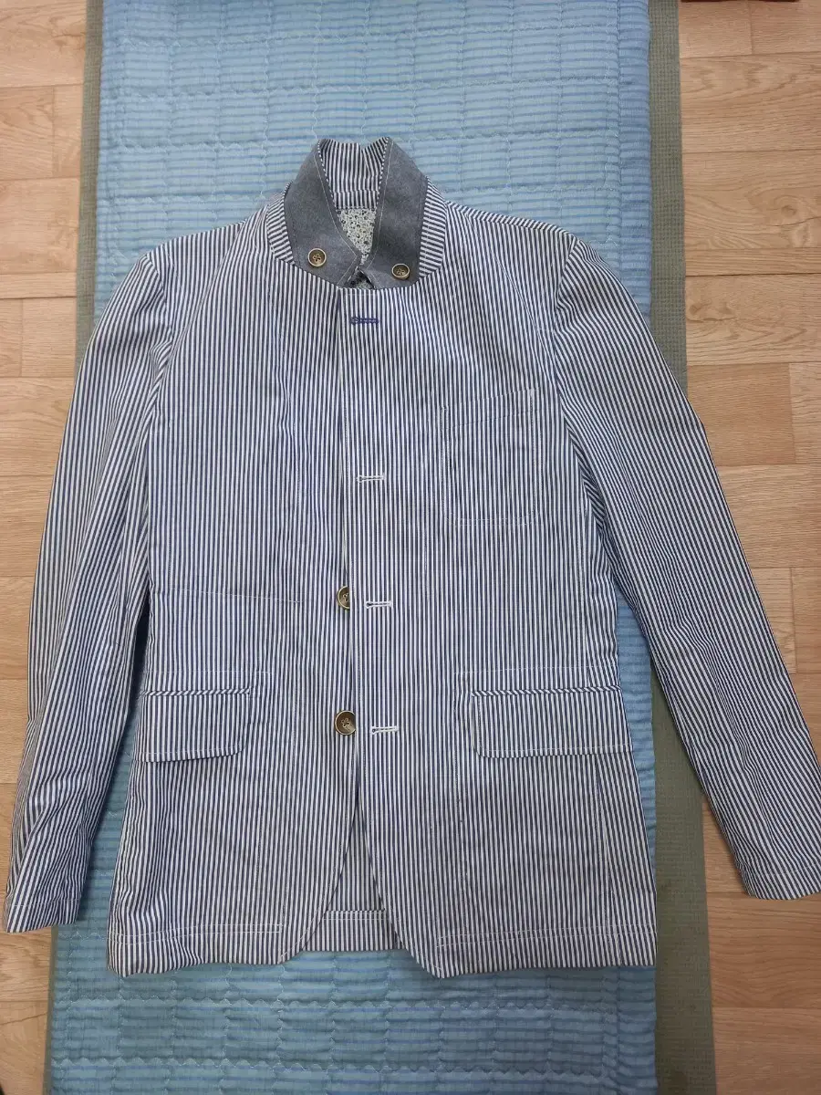 Men's Jacket Size M (New)