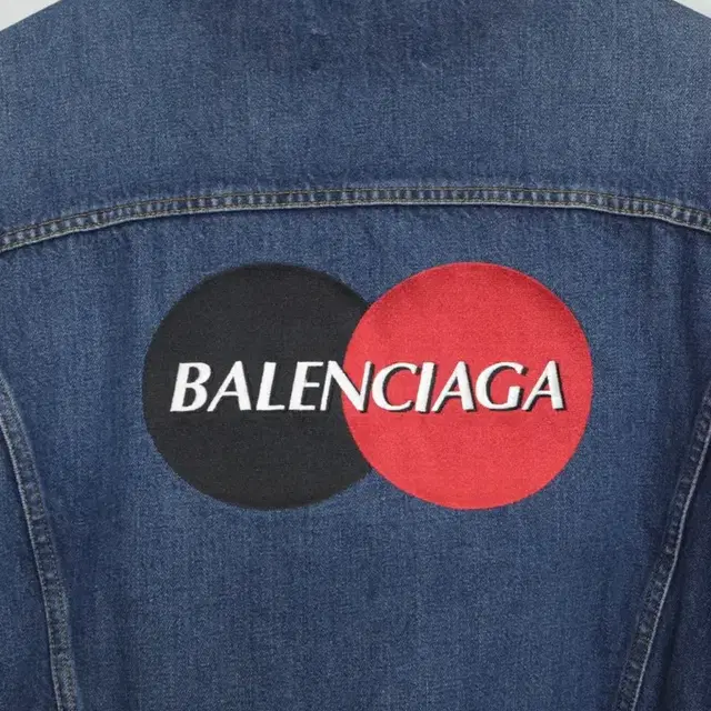 발렌시아가 마스터카드 로고 자수 데님자켓 (BALENCIAGA)