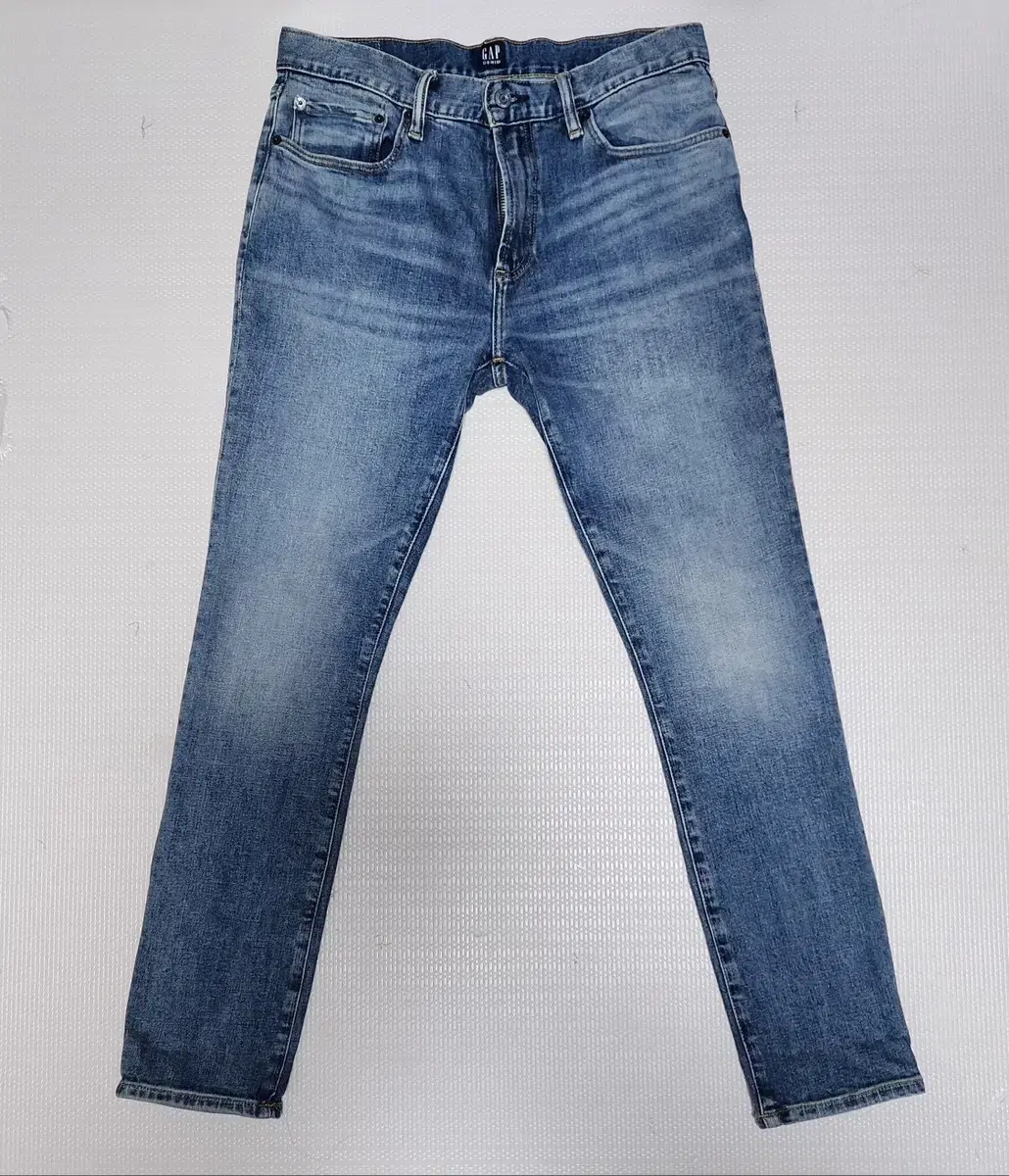 Gap Skinny Fit Denim Pants (size 31)