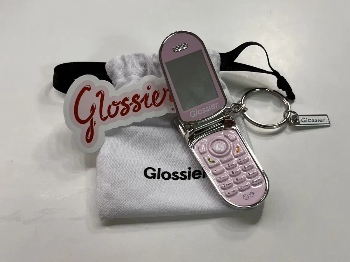 Glossier 글로시에 키링