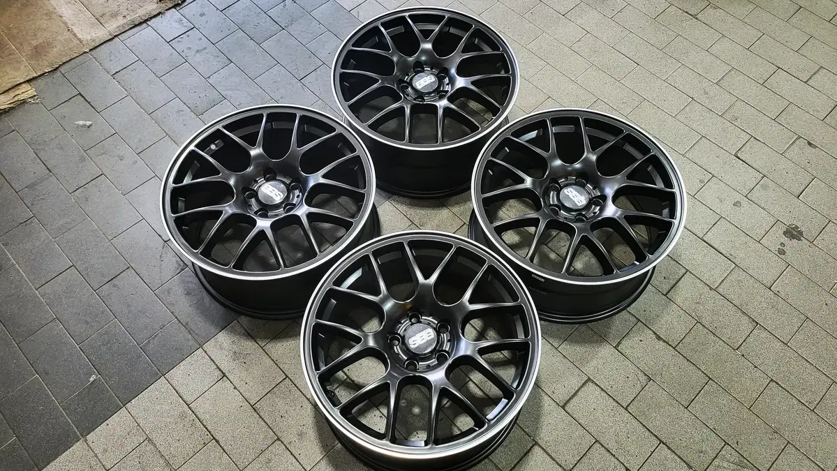 18인치 BBS CHR.st (PCD120) 무광블랙림폴리쉬 신품휠