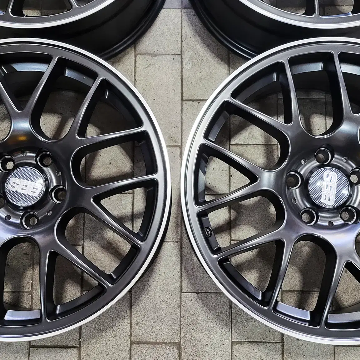 18인치 BBS CHR.st (PCD120) 무광블랙림폴리쉬 신품휠