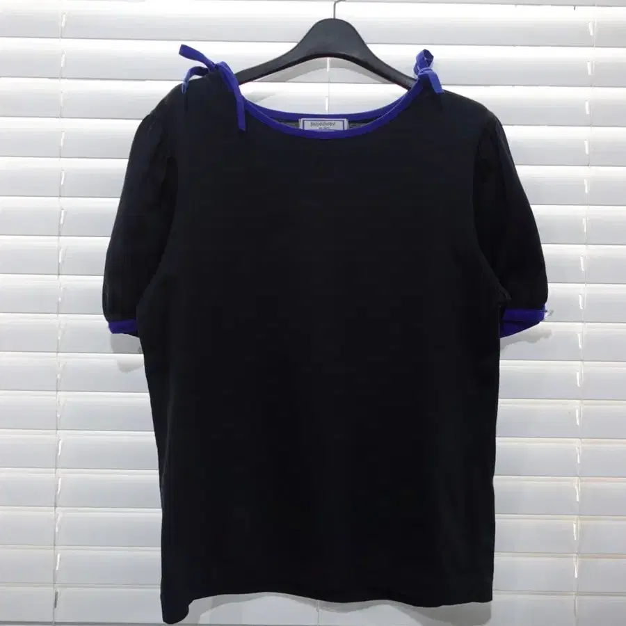 YVESSAINTLAURENT t-shirt