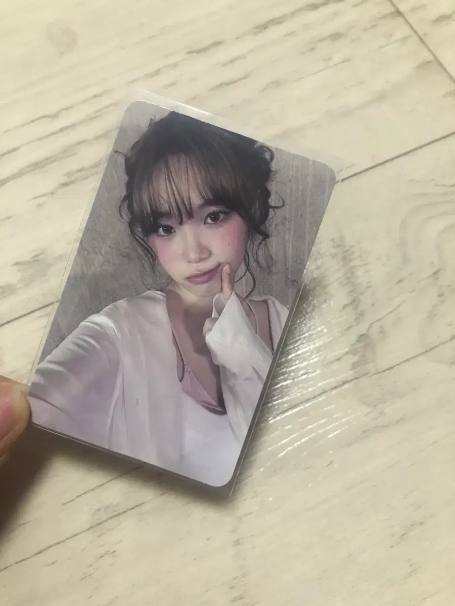 실물대박!!!/아기치타 chaewon's e.ji photocard 팔!!!