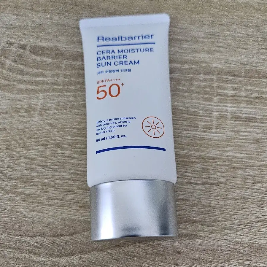 리얼베리어 세라 수분 장벽 선크림 50ml