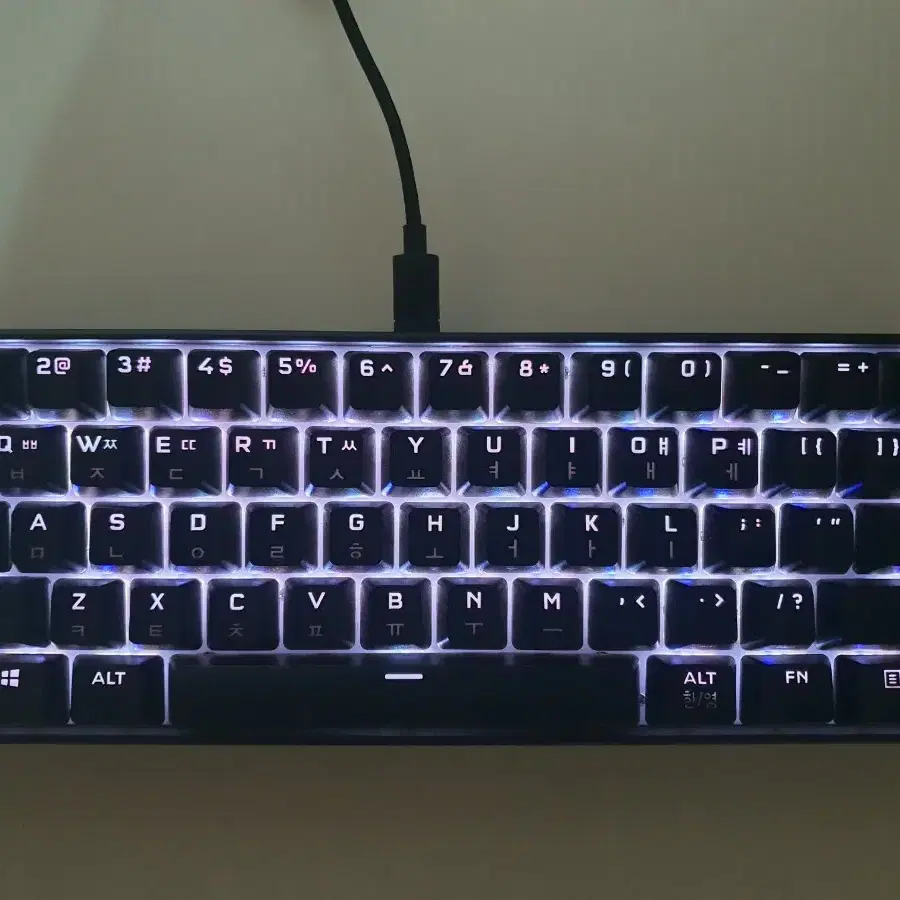 K65 RGB MINI 키보드