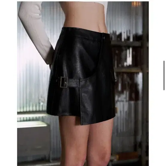 프롬웨얼 Buckle Wrap Mini Skirt Black M