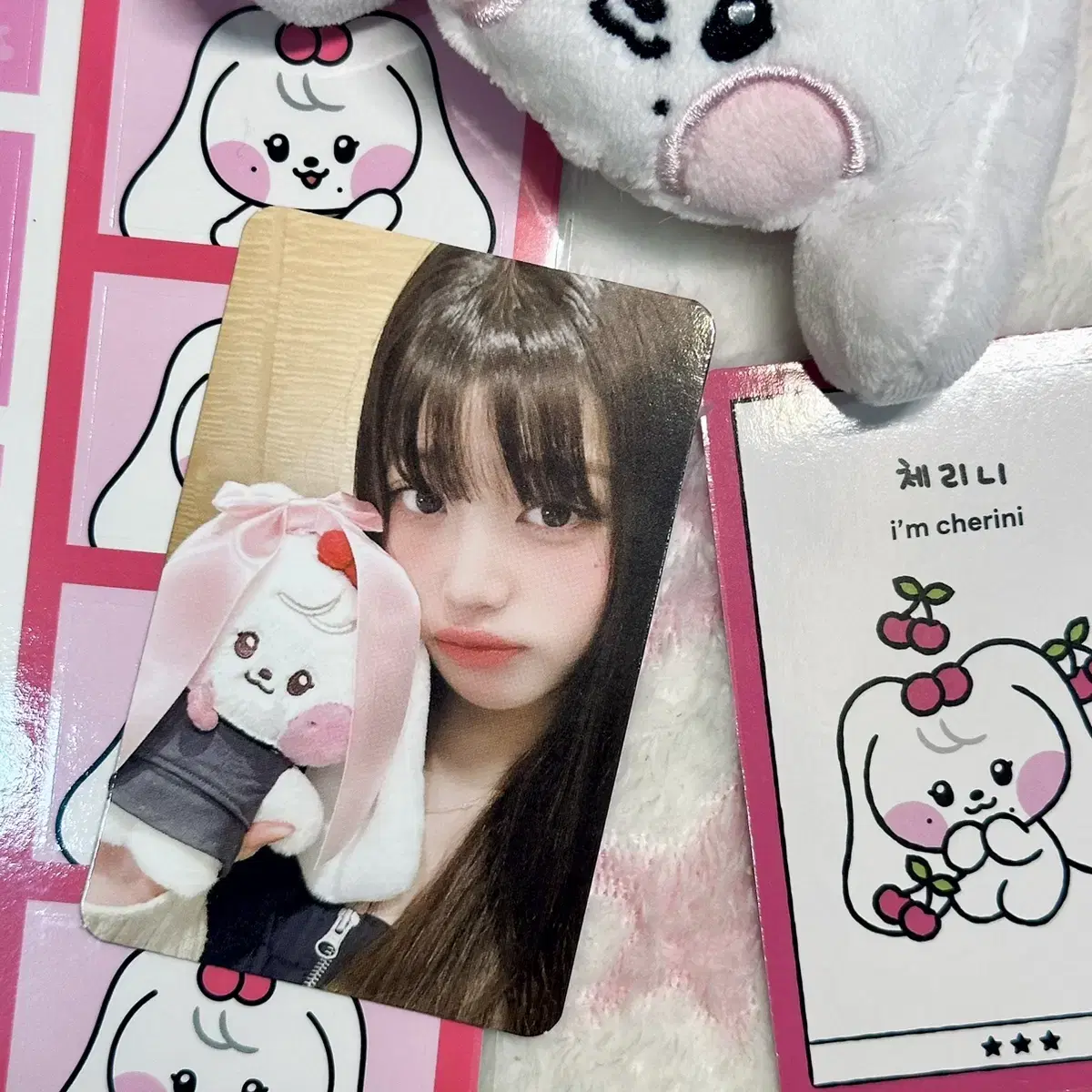 ive wonyoung popup store minive line friends pop up 5만원 pre-order benefit photocard jang wonyoung