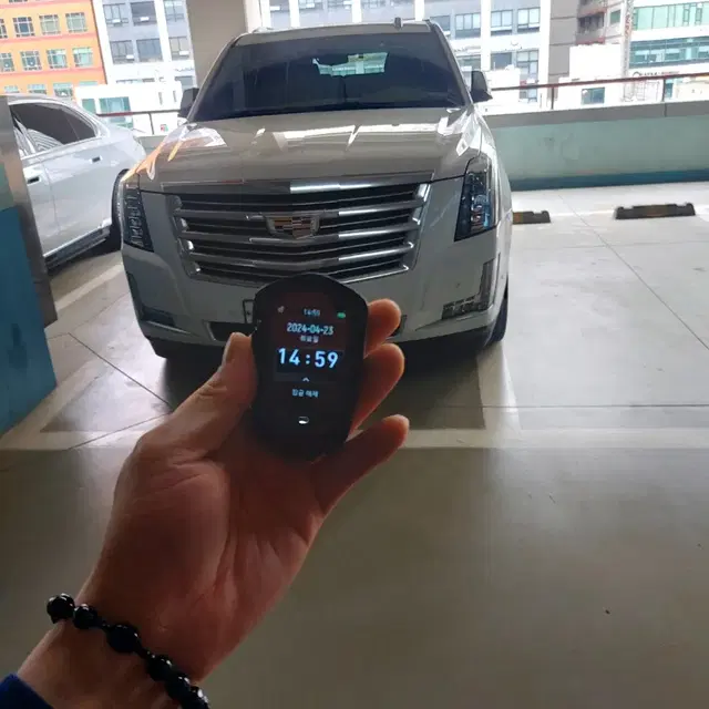 영동군 명차 캐딜락 SUV 모든연식 가능한 최신형 lcd 디지털키 개조