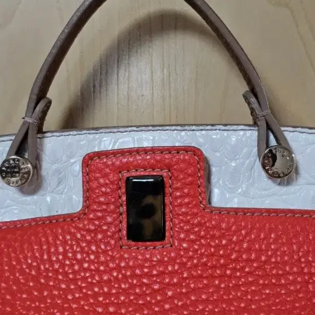 훌라 파이퍼백 (FURLA)