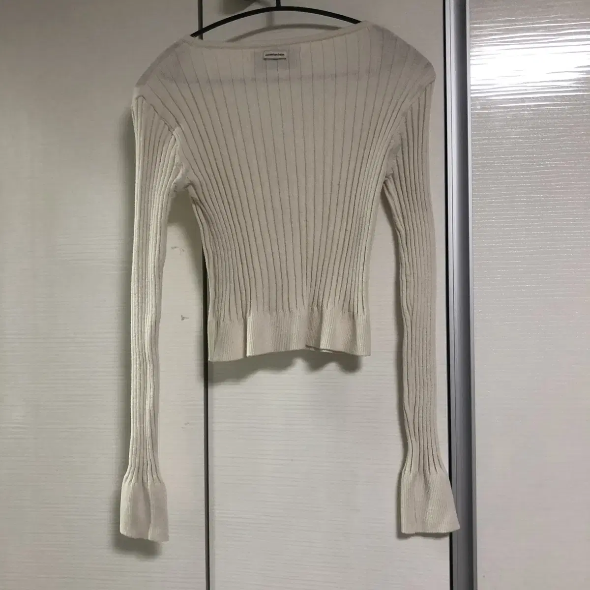 썸웨어버터 slim pendant cardigan 가디건 크롭기장