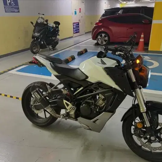 혼다 cb125r 네이키드 메뉴얼 바이크