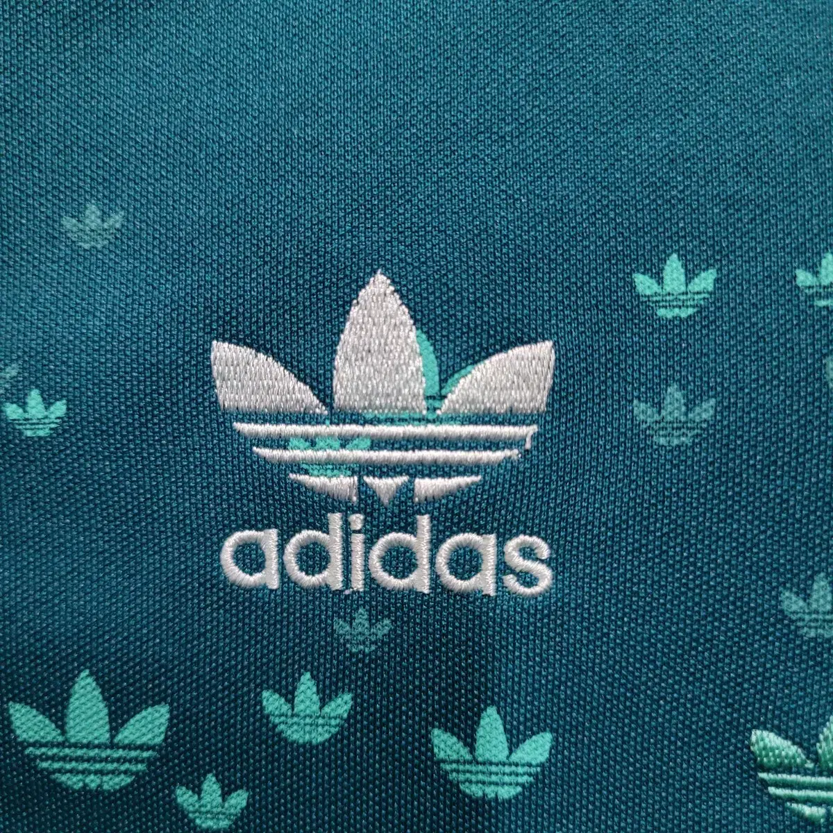 adidas 아디다스 불꽃 멀티  자수 프린팅  휘귀