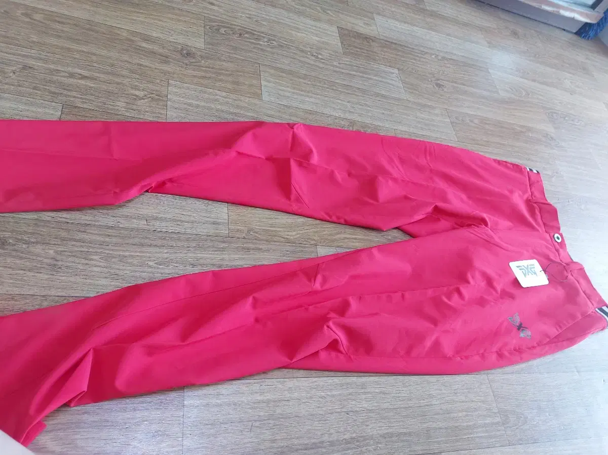 Golf lee yeoreum span pants, unworn, brand new, waist 30.